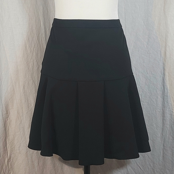 Mangano black hi-lo ruffled hem lined mini skirt w/ side zip, Euro XL/IT46, NWT - Picture 3 of 11